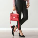 Benefits of Having a Leather Bag